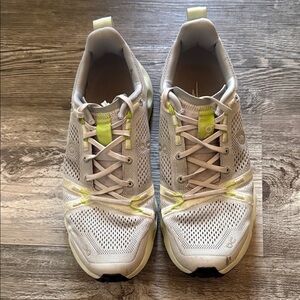 On Cloudsurfer Trail Running Shoes Women Sz 9.5